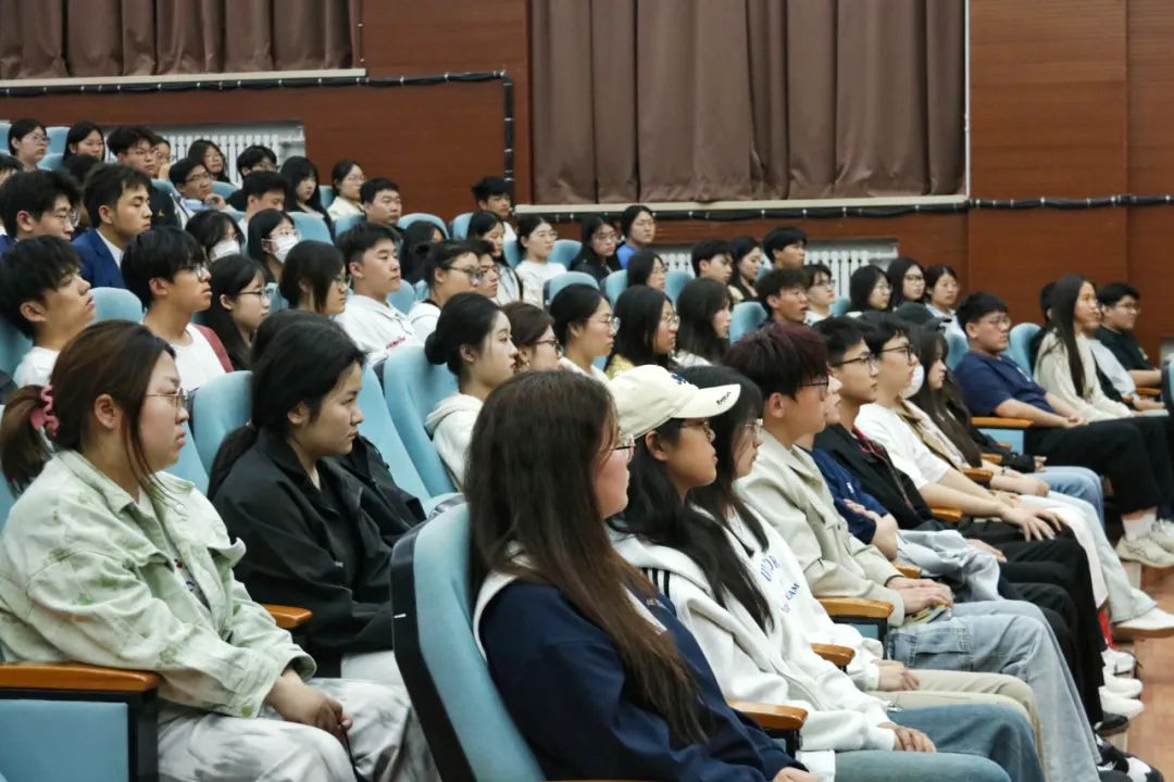 志愿青春 | 校团委举行2025长城汽车智慧工厂半程马拉松志愿者培训会